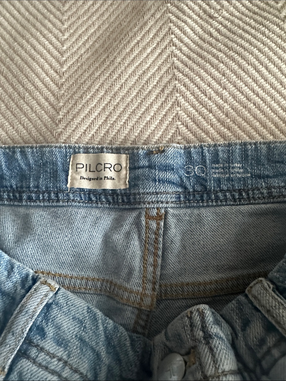Pilcro Adi distressed jeans - Picture 3 of 3